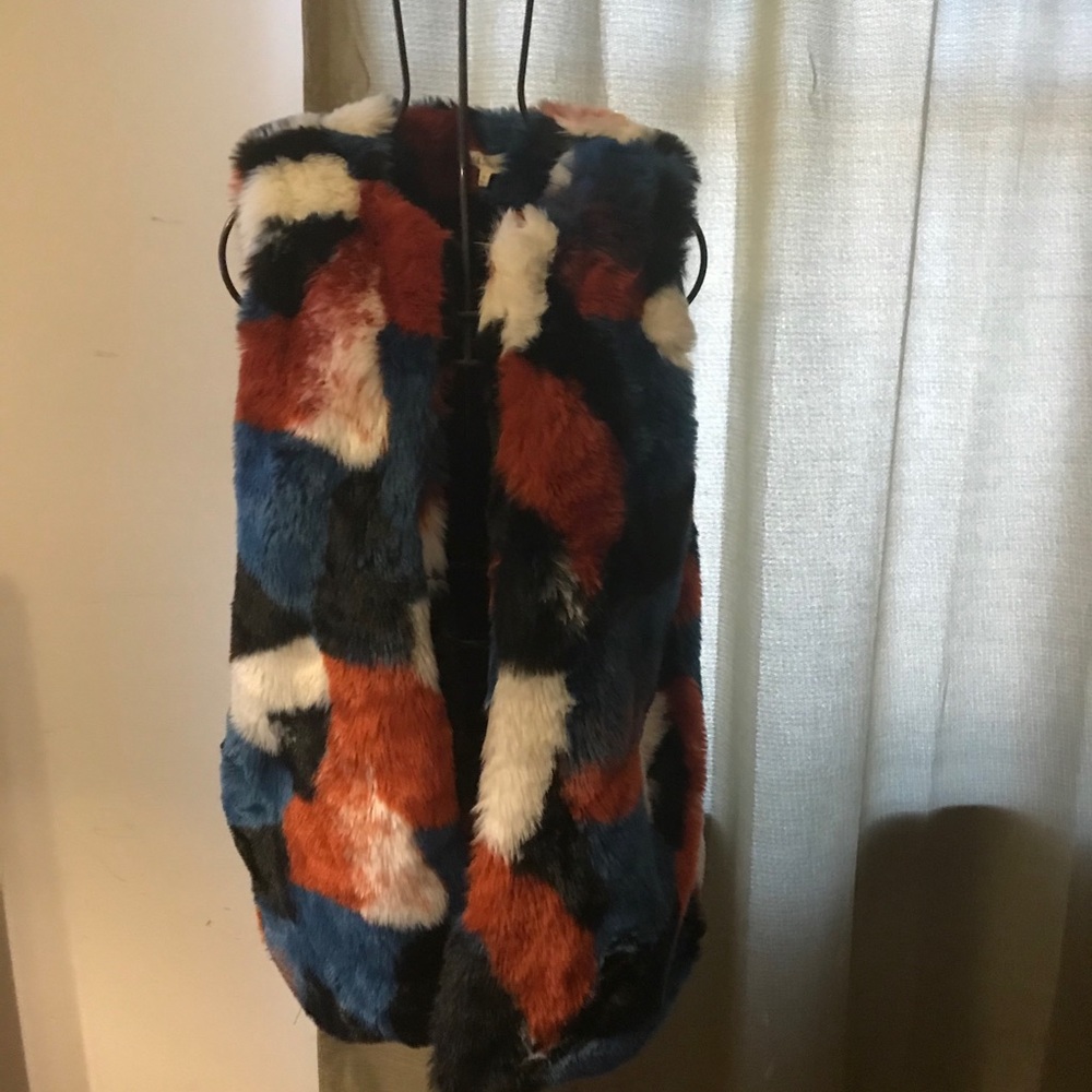 Women clothes - Picture 3 of 7